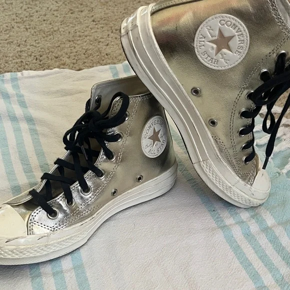 GOLD Converse RARE Metallic High Top Sneakers with Black Laces - Picture 8 of 9